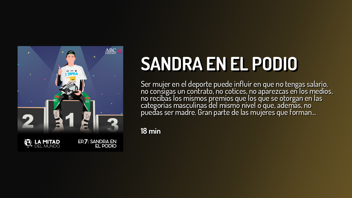 Sandra en el podio — La Mitad del Mundo — Cuonda